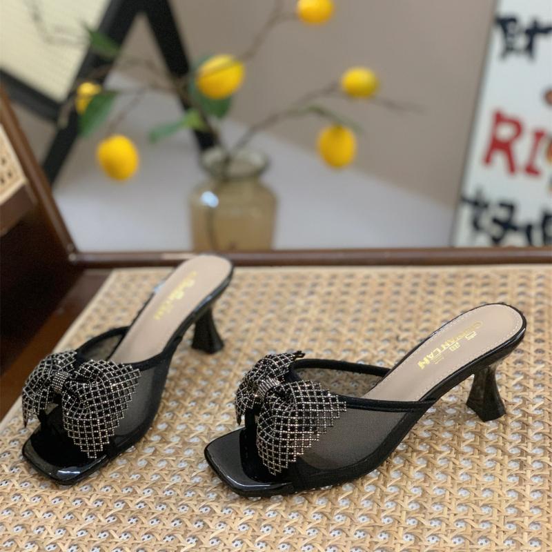 Designer Nou Nœud Strass Luxe Plateforme Extérieur Plage Sandales pour Femmes Mode Semelle Souple Cuir Décontracté Pantoufles pour Femmes