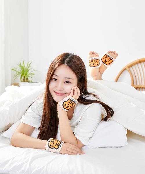 [Dongkook Pharm] Mujik Tiger Cozy Hand & Foot Warmers - 20 Count (MA22120712)