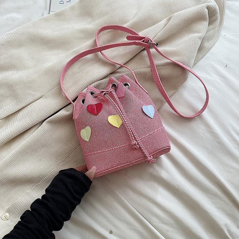 Cute peach heart small bag women's 2025 new trendy fashion mini bucket bag summer versatile shoulder messenger bag