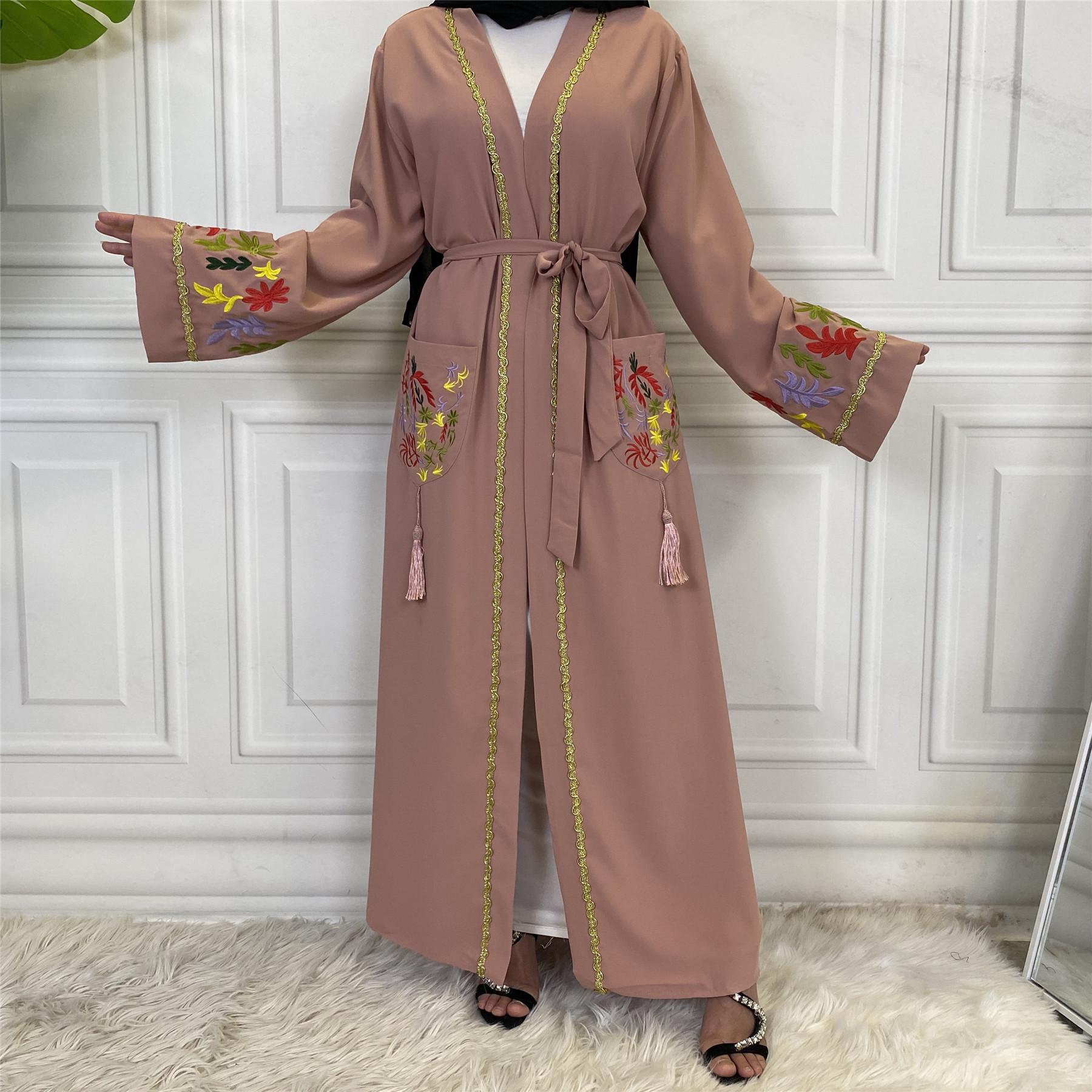 

Dubai Muslim Fashion Embroidered Lace-up Women s Cardigan Robe Large