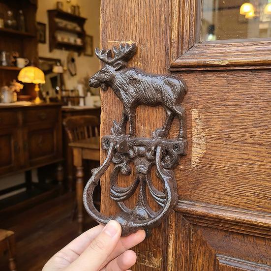 Xiaobudian Vintage Gusseisen Elch Türklopfer, Verdickte Schmiedeeisen Retro Wanddeko mit geschnitzter Basis, Vorgebohrte Löcher Zuggriff für Tor Schrank