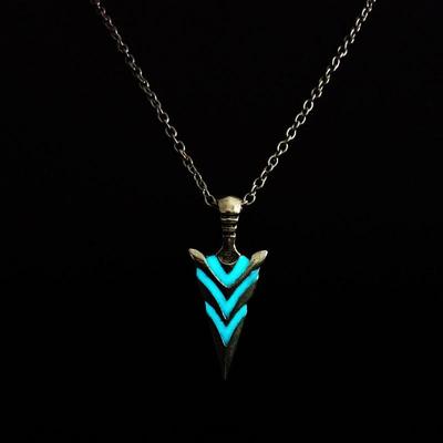 Luminous Arrow Pendant Necklace Glowing Fluorescent Jewelry for Men and Women - European & American Style Sweater Chain