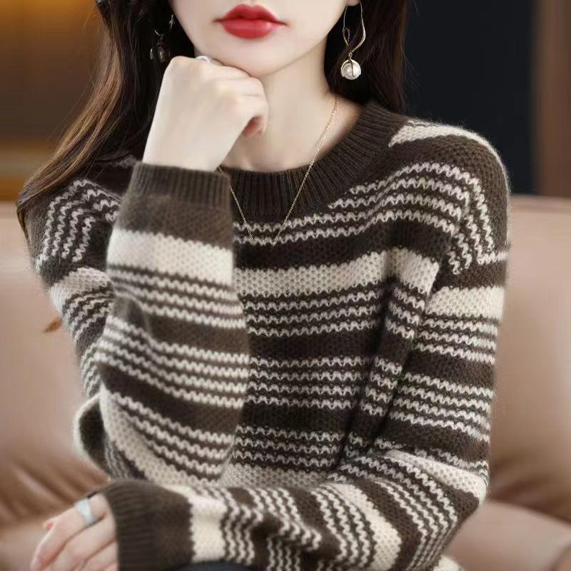 Elegant Round-neck Knitted Sweater for Women Contrasting Color Striped Sweater for Women Loose Long-sleeved Pullover for Autumn and Winter