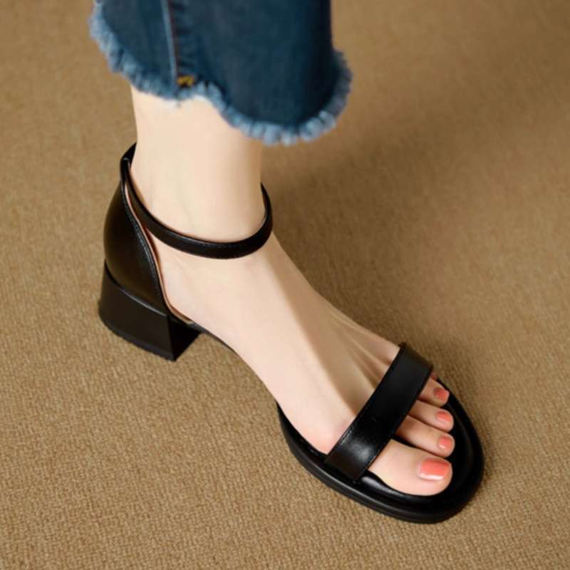 Jade Rabbit with sandals for women's summer wear, stepping on shit, medium heel thick heel soft sole French high heels with skirt