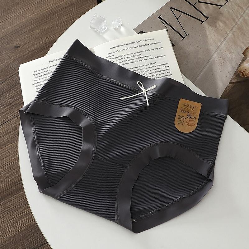 Ladies Summer 7A Mulberry Silk Antibacterial Crotch Ice Silk Trackless Mid Waist Triangle Briefs