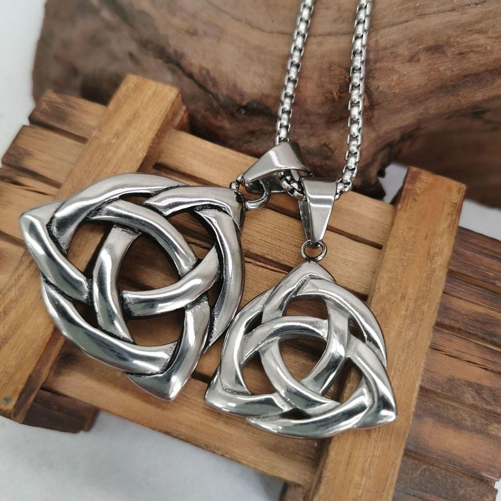 European Retro Triangle Stainless Steel Pendant - Unisex Jingwei Jewelry