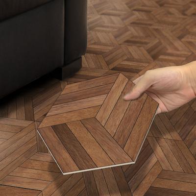 5/10 ks Šestihranný ořech Dřevěná podlaha PVC pěnové samolepky Samolepící protiskluzové matné obtisky na podlahu