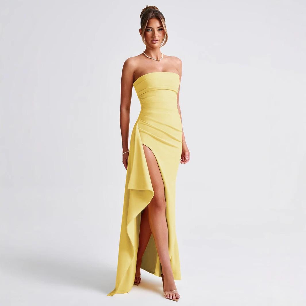 

Strapless Dress A Sexy European-style Summer Dress with An Asymmetrical Side Slit and A Figure-hugging Silhouette L світло-жовтого кольору