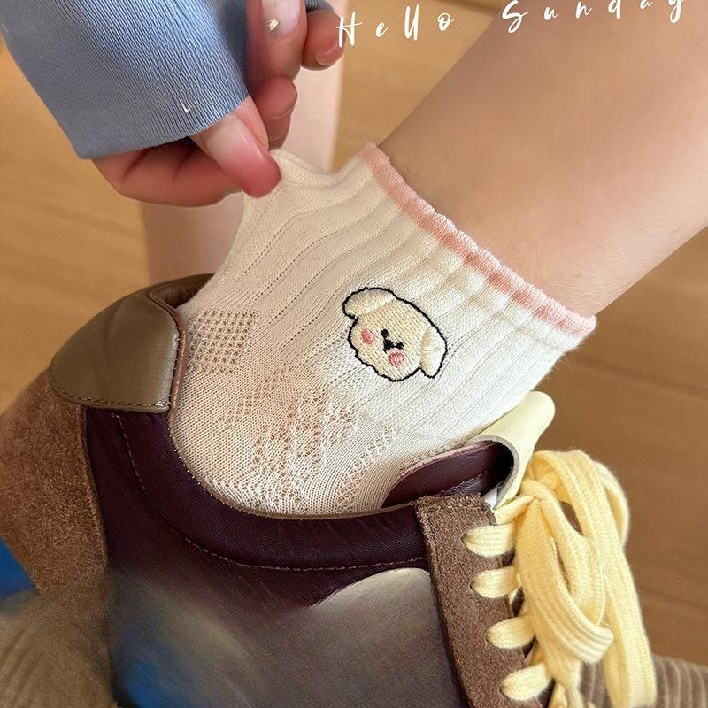 Süße Weiße Socken - Sommerliche Leichte reine Baumwolle Low-Top Sportsocken mit Atmungsaktiven und Schweißabsorbierenden Designs, mit Cartoon-Mustern.