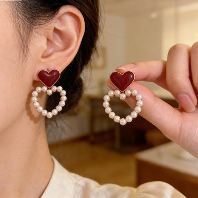 Retro Burgundy Love Pearl Earrings, Sweet And Cool Girl Heart Hollow Ears, Daily Versatile Design Stud Earrings