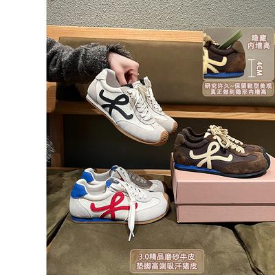 [Aumento interno oculto de altura 4CM] Sapatos de treino alemães de sola grossa para aumento de altura da Lan Cabinet para primavera 2025 casual Forrest Gump board