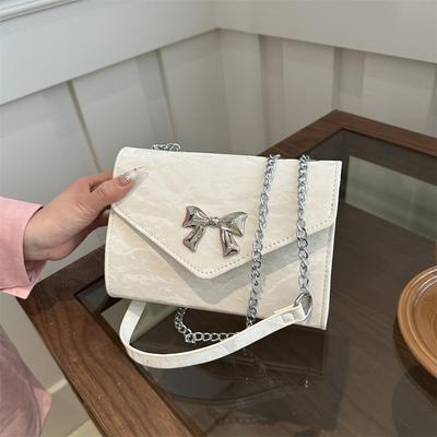 Bolsa Quadrada Pequena com Laço Moda Bolsa de Ombro Pu Bolsa Feminina Versátil Mensageiro Pequeno Fresco com Corrente Texturizada