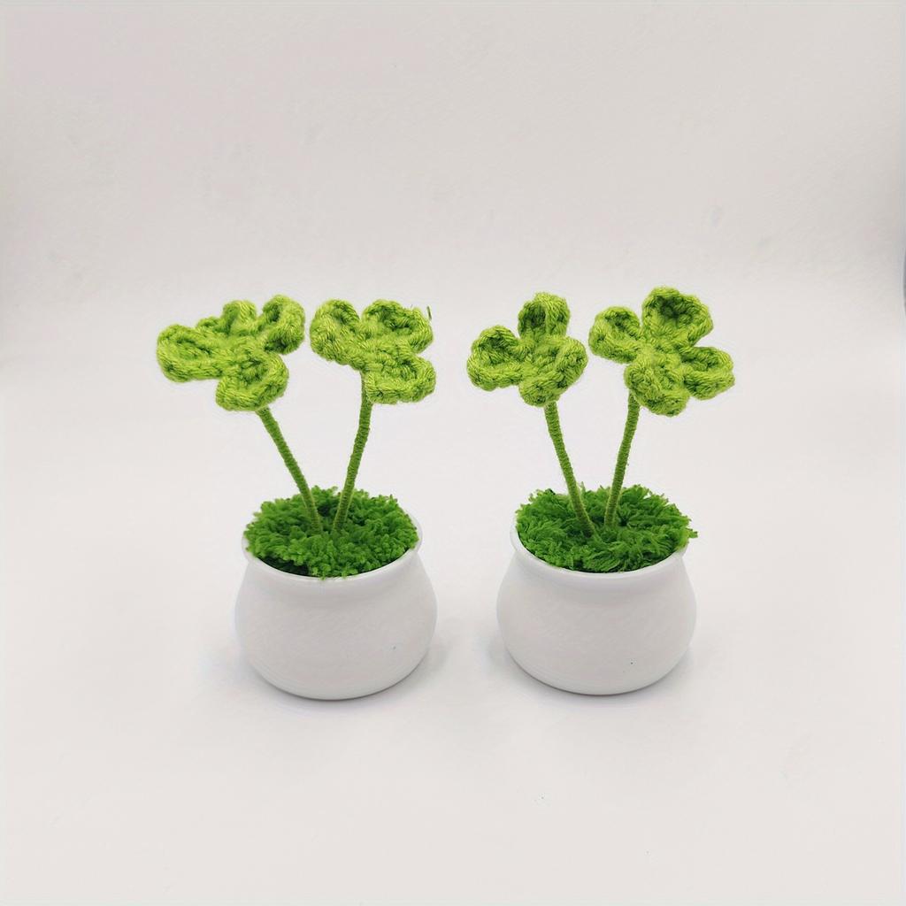 Clover and four-leaf clover potted plants, artificial plant potted plants, home and office desk decoration, display gifts