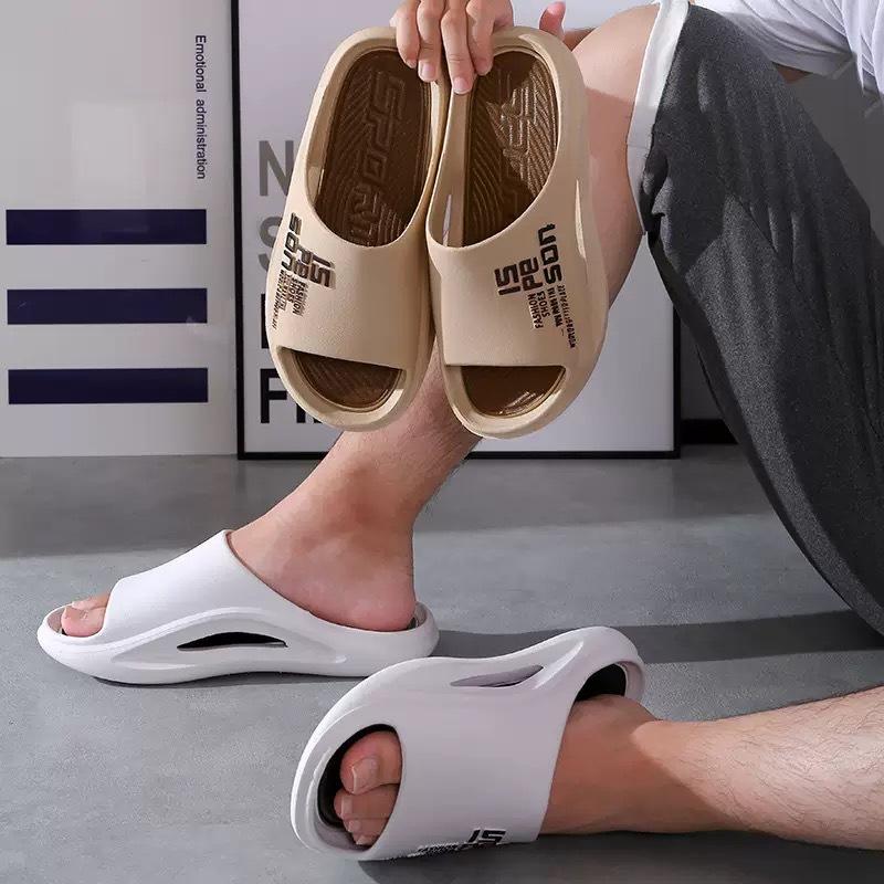 Slippers Men's New Summer Wear, Step On Shit Feeling, Thick Bottom Cool Slippers Go Out for Home Bathing, Non-slip Men's One-word Drag