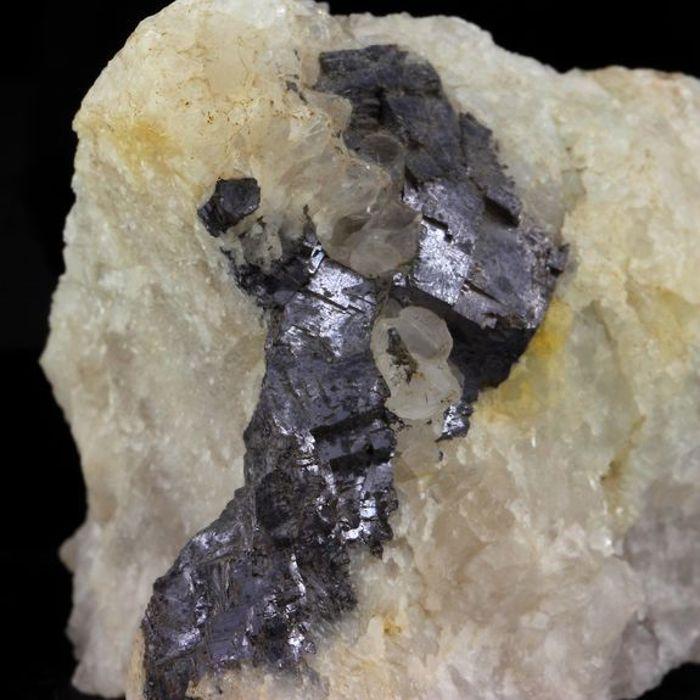 Pierres et Minéraux. Galène Argentifère + Quartz. 505.0 ct. Oulles, Isère, France.