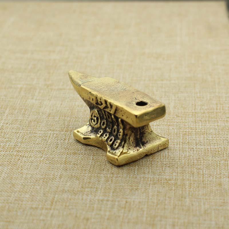 1pcs Brass Antique Old Chopping Block Folk Old Items Desktop Ornament Home Decorations Keychain Pendant Car Ornaments Unisex Home Decor Items