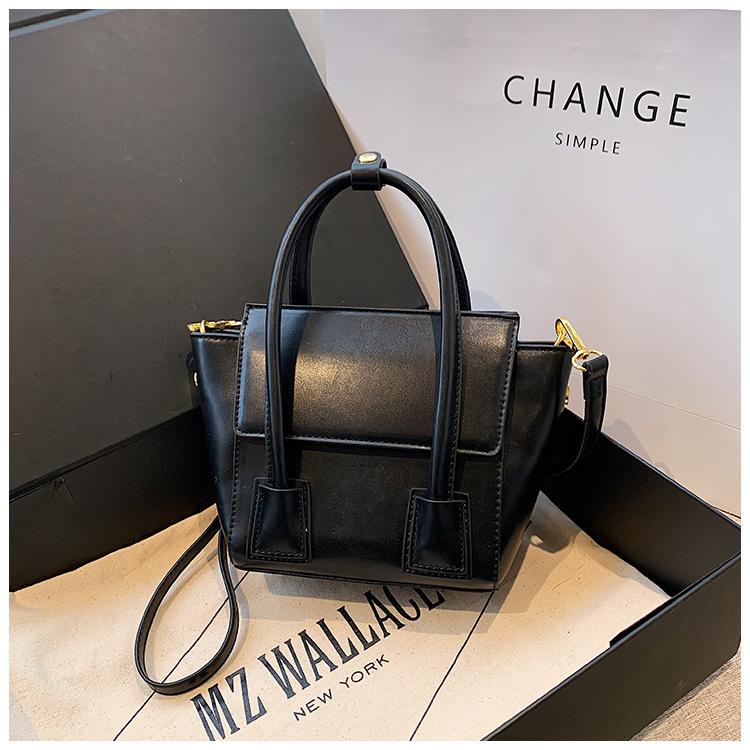 

Летняя сумка женская портативная для通勤 из искусственной кожи маленькая квадратная сумка новый нишевый дизайн на плечо повседневная сумка-мессенджер розовый