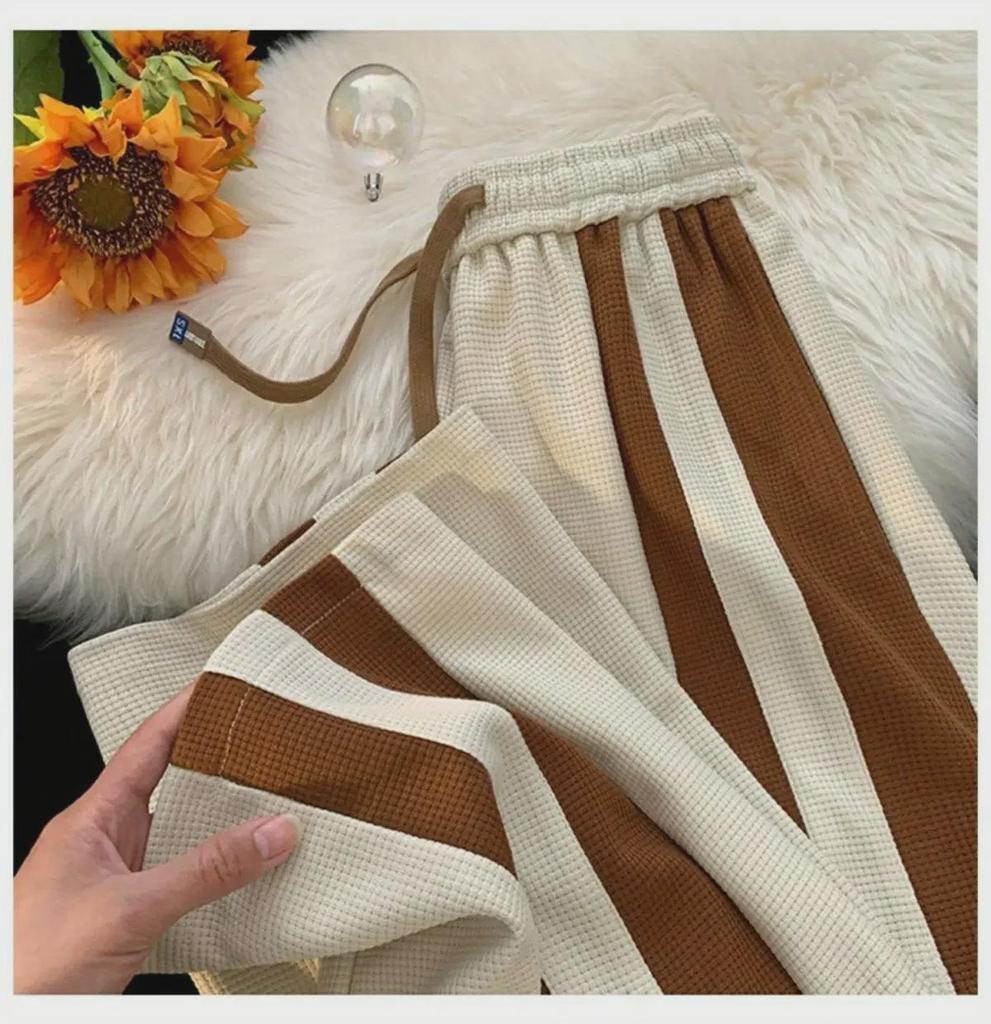 Herren-Sport-Jogginghose im amerikanischen Stil mit lockerer Passform und Kontrastnähten und weitem Bein für Frühling/Sommer