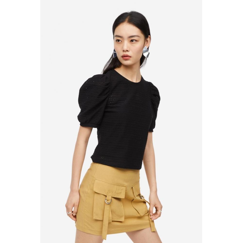 

Топ HM с объемными рукавами и дырками, черный