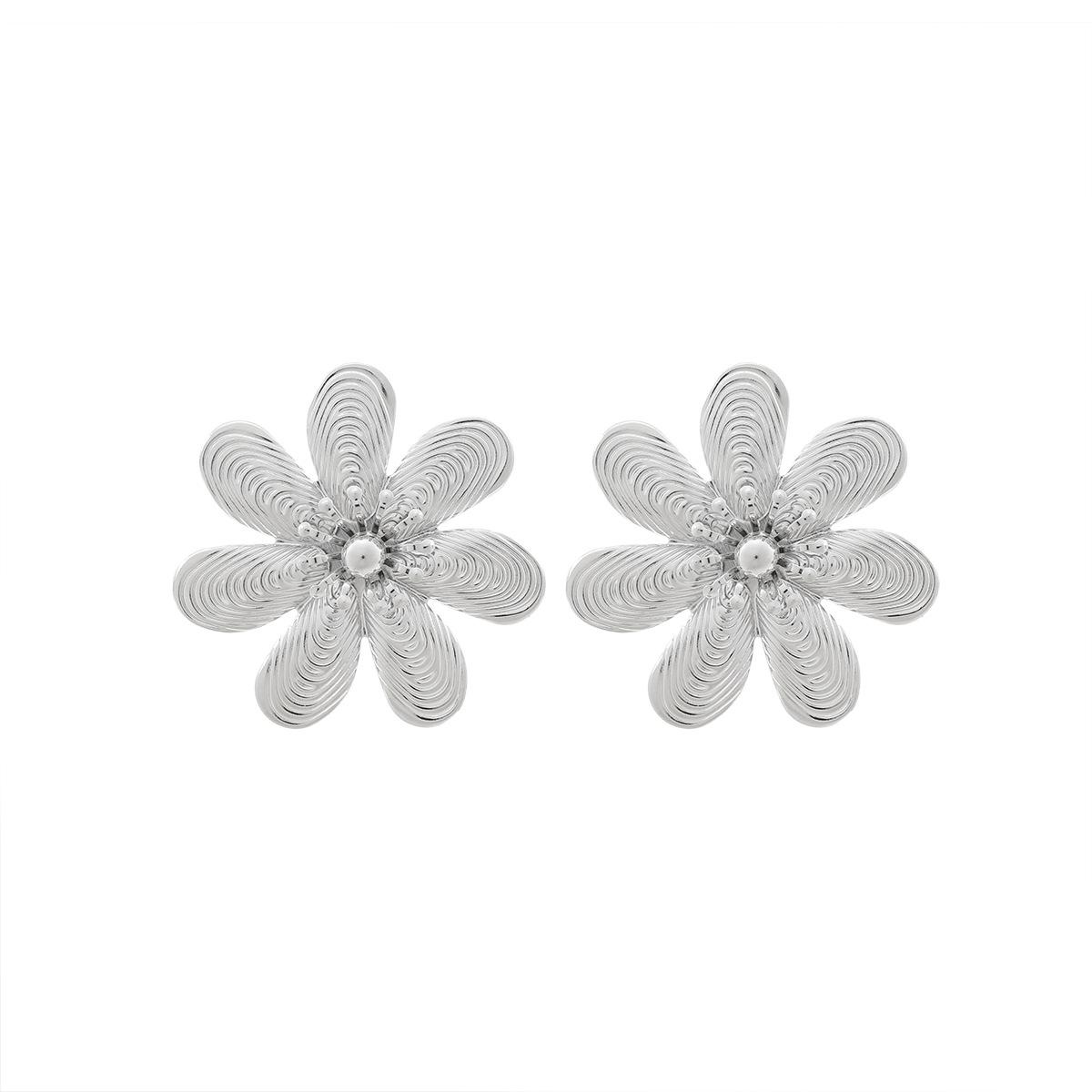 

Pinkdudu Floral Zinc Alloy Stud Earrings Exaggerated Flower Gold Plated Jewelry Simple Casual Earrings PD2199 серебряный