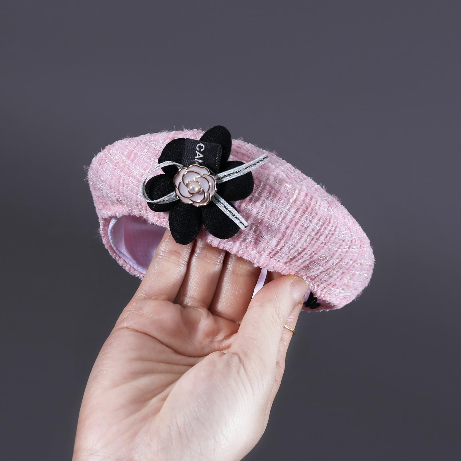 

Quality Pet Hat Weaving Small Fragrant Flower Bud Hat Bow Lace Bib Pet Cat Dog Accessories Camellia Set Party Dressing Supplies