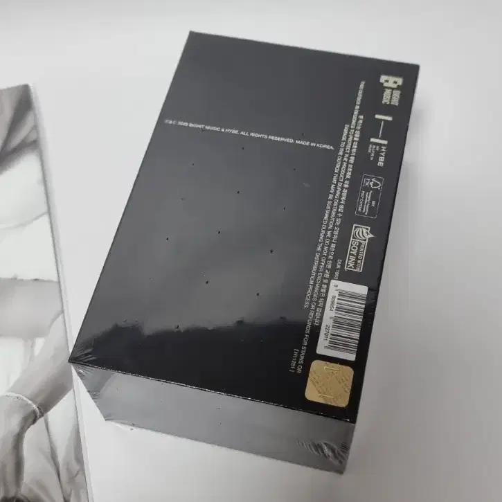 [sealed] V Reve Photobook (special gift include)