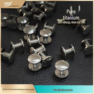 Malé šroubky z čistého titanu a přezky na opasek s kolíčkem 9x6 mm - Nerezavějící příslušenství