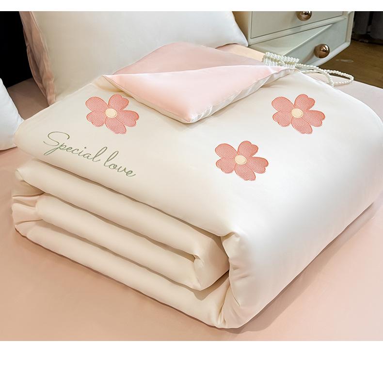Lightweight Silk Summer Quilt Set - Washable, Air Conditioning Friendly, 4-Piece Luxury Bedding Gift