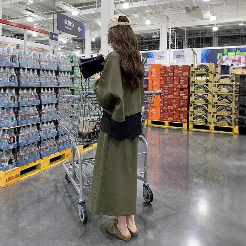 

Осень 2024 г. Женский повседневный костюм из двух частей с юбкой и свитером армейского зеленого цвета XXXL красный