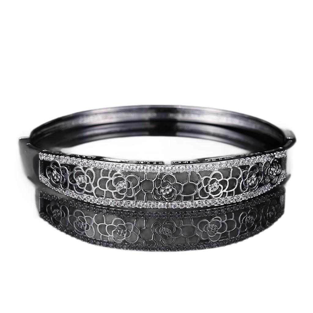 Fashionable Hollow Flower Zircon Women's Light Luxury Bracelet Bracelet