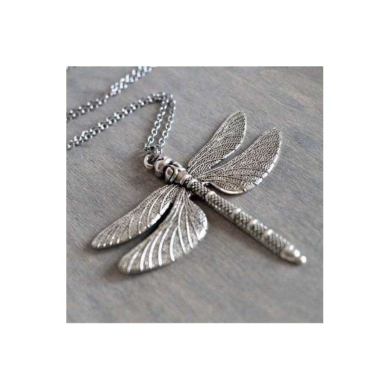 Dragonfly Pendant Necklace For Women With Geometric Alloy Design Summer Fashion Accessory
