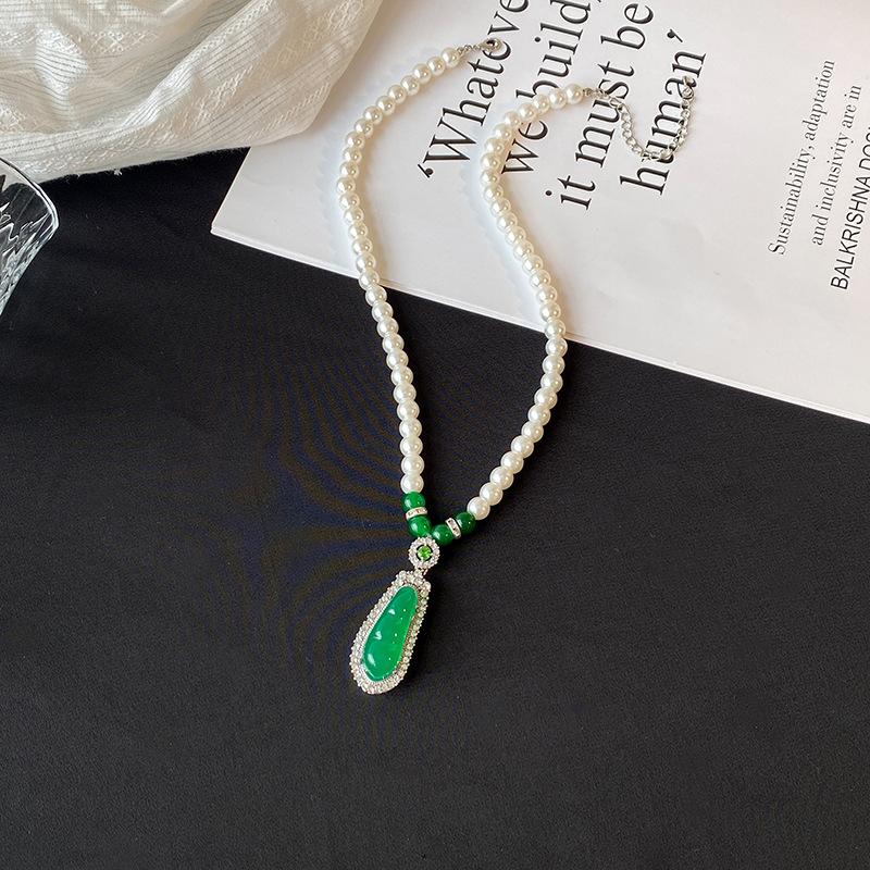 Green Chalcedony Pearl Necklace Pendant Chinese Style Light Luxury Temperament Sweater Chain Holiday Gift All-match Necklace