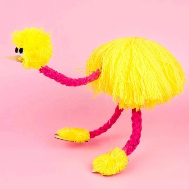 Flauschige Straußen-Marionette für interaktive Fadenpuppen-Show-Requisite, pädagogisches Spieldesign für fantasievolles Theaterspiel