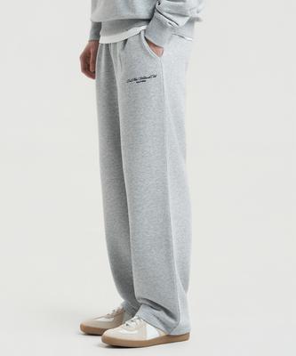 Partea de jos – Pantaloni de trening și colanți