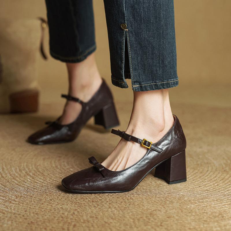 Casual solid color leather large size shoes small leather shoes new women's fashion single shoes square head buckle comfortable beef tendon soft sole