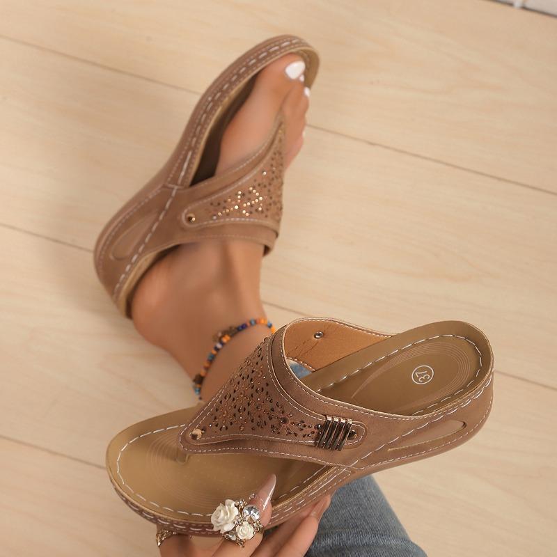 Large size flip-flops women's new summer fashion rhinestone slope heel pinch foot thick bottom beach cool slippers