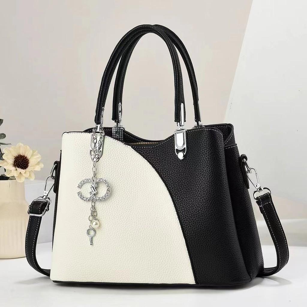 

Chic Minimalist Color Blocking Women s Handbag With Ample Space For Essentials чёрный