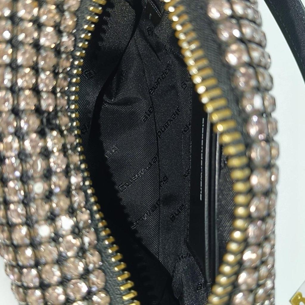 [Pre-Owned] Heiress Pink Diamond Zipper Closure Leather Nylon Shoulder Bag - Very Good #YVL3IA