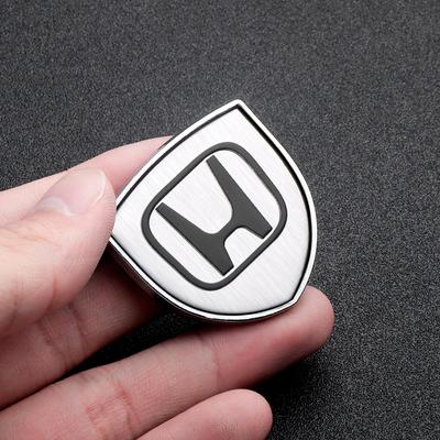Accessoires extérieurs – Emblèmes