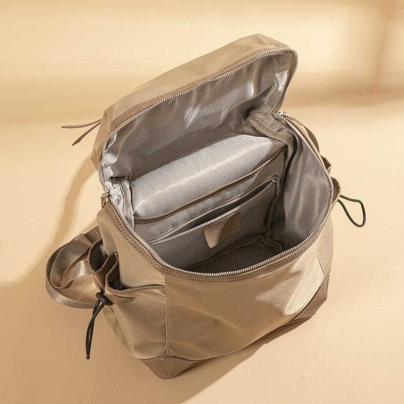 Autumn New Casual Large Capacity Mommy Backpack Lightweight and Fashionable Commuting Travel Backpack Computer Bag