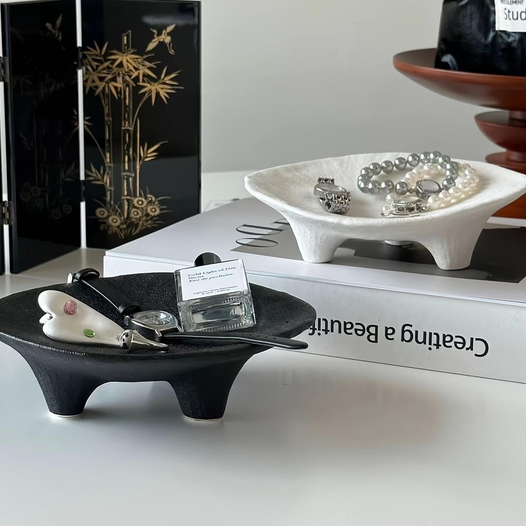 Keramisk smyckesbricka för kvinnor - 1 stycke, Unik trebent konstdesign, Multifunktionell oval bordsaccessoarskål i keramik