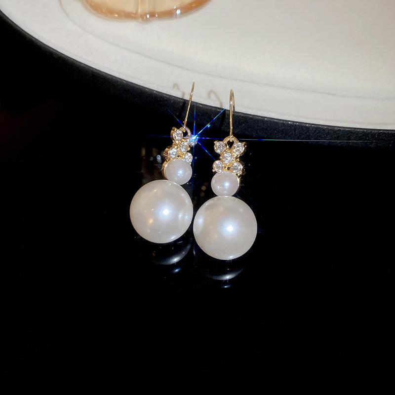 European and American zircon geometric round pearl necklace accessories women s court style sweater chain necklace