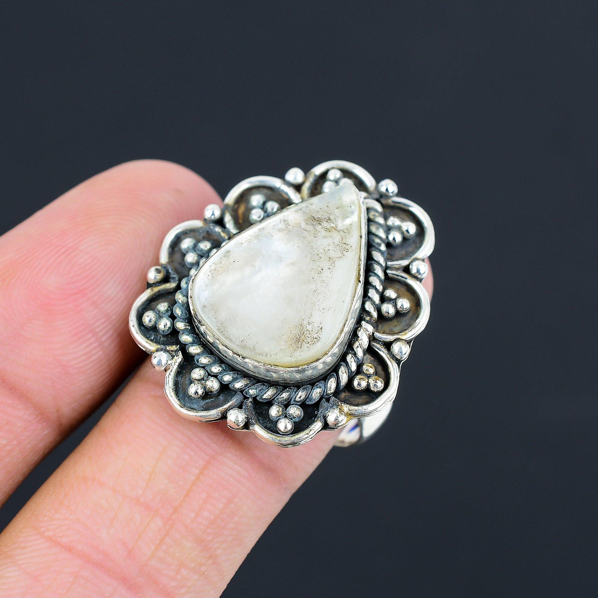 

Natural Mother Of Pearl 925 Sterling Silver Elegant Promise Sister Ring Size 8.5 8.5