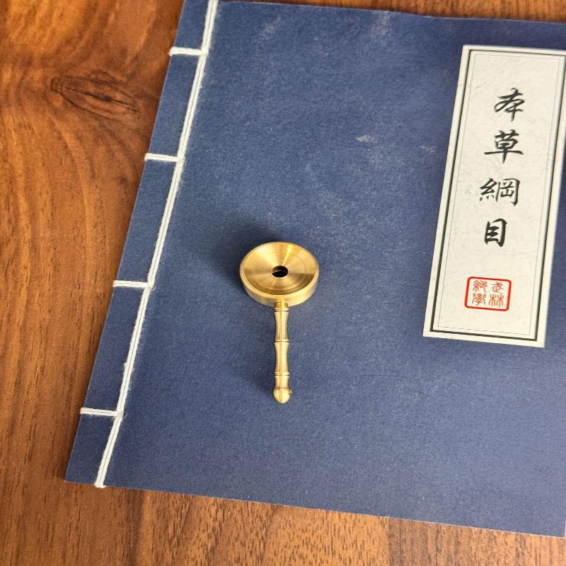 2026 New Retro Brass Whistle Bird Whistle Keychaincrisp Birdsong Portable Exquisite Small Outdoor Camping Activities Gift