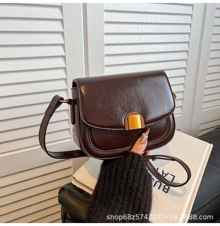 Retro Niche Underarm Bag Women's 2025 Spring New Trendy Saddle Bag Simple Commuter Shoulder Crossbody Bag