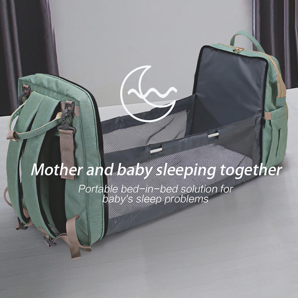 backpack with sleeping bolsa