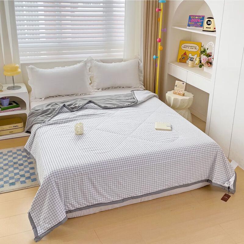 

Shanshan Cooling Summer Quilt