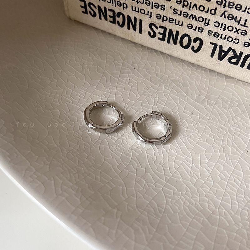 

Accessible Luxury Silver Simple Women Square and round Face Ear Ring Silver