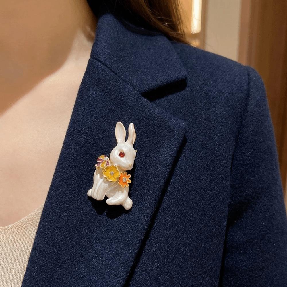Elegant Animal Brooch Zinc Zinc Alloy Easter Enamel Pin Fashion Rabbit Brooch  Collection