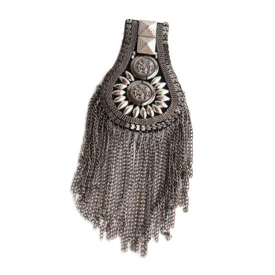 1Pc Vintage Rivet Tassels Shoulder Brooch Badge Suit Epaulette Clothes Decor